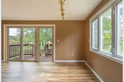 8 Coach Ln, Amherst, MA 01002 - Photo 11