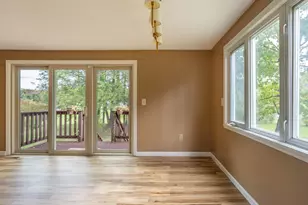 8 Coach Ln, Amherst, MA 01002 - Photo 11
