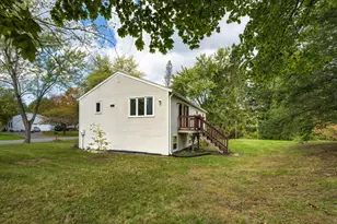 8 Coach Ln, Amherst, MA 01002 - Photo 23