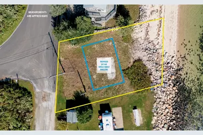 17 Shore Dr, Fairhaven, MA 02719 - Photo 1
