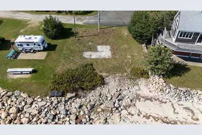 17 Shore Dr, Fairhaven, MA 02719 - Photo 15