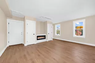 26 Friend St, Amesbury, MA 01913 - Photo 17