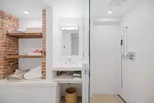 70 Myrtle St, Boston, MA 02114 - Photo 37