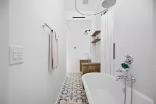 70 Myrtle St, Boston, MA 02114 - Photo 31