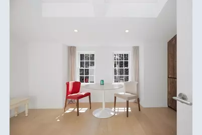 70 Myrtle St, Boston, MA 02114 - Photo 29