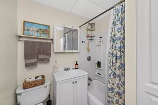 683 E 5th St, Boston, MA 02127 - Photo 27