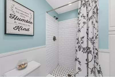 683 East 5th St, Boston, MA 02127 - Photo 15