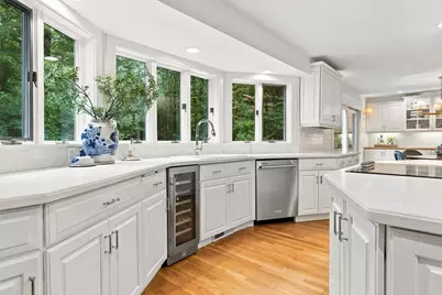 172 Country Drive, Weston, MA 02493 - Photo 7