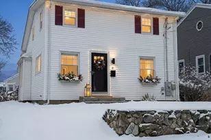 8 Greenhalge St, Medford, MA 02155 - Photo 3