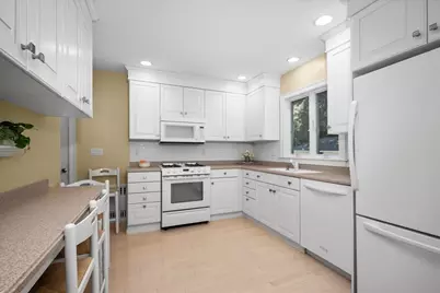 22 Vassar St, Worcester, MA 01602 - Photo 9