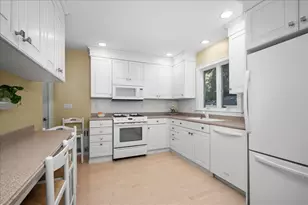 22 Vassar St, Worcester, MA 01602 - Photo 9