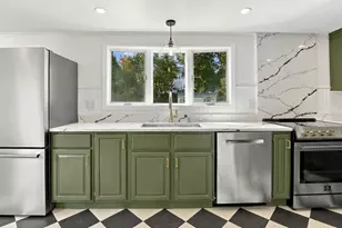 8 Agate Ave, Worcester, MA 01604 - Photo 11