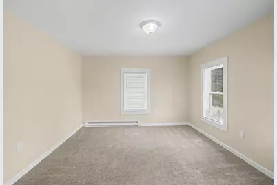 9 Union Ave #2nd Fl R, Westfield, MA 01085 - Photo 5