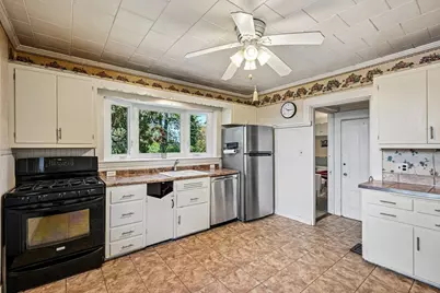 44 Ocean St, Nahant, MA 01908 - Photo 11