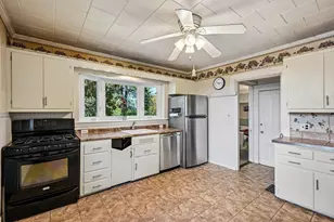 44 Ocean St, Nahant, MA 01908 - Photo 11
