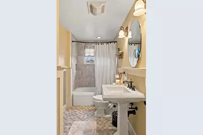 709 Humphrey St, Swampscott, MA 01907 - Photo 15