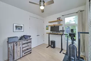 66 Catherine St, Boston, MA 02131 - Photo 17