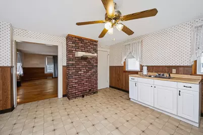 22 Chace St, Clinton, MA 01510 - Photo 7