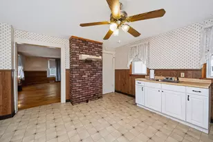 22 Chace St, Clinton, MA 01510 - Photo 7