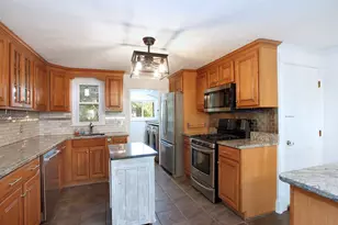 427 Bedford St, Lakeville, MA 02347 - Photo 7