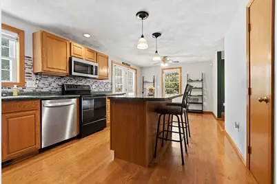 43 Calumet St, Salem, MA 01970 - Photo 11