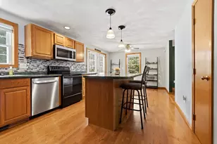 43 Calumet St, Salem, MA 01970 - Photo 11