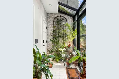 11 Chestnut Street, Boston, MA 02108 - Photo 13