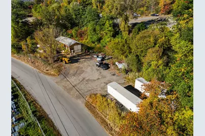 146 Pleasant Valley, Methuen, MA 01844 - Photo 33