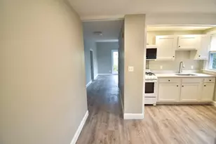 16 Magnolia Ave, Gloucester, MA 01930 - Photo 5