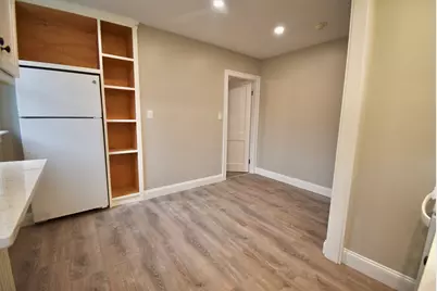 16 Magnolia Ave #1, Gloucester, MA 01930 - Photo 3
