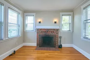 30 Edgecliff Rd, Watertown, MA 02472 - Photo 5