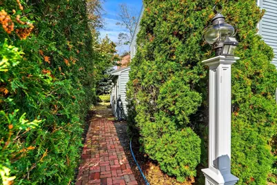 45 Prospect St #2, Marblehead, MA 01945 - Photo 3