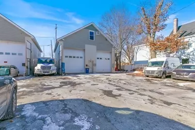 31 Garfield, Lawrence, MA 01843 - Photo 3