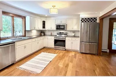 186 Dayton St, Danvers, MA 01923 - Photo 3