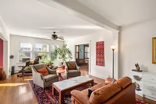 4 Alton Ct, Brookline, MA 02446 - Photo 3
