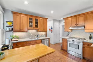 4 Alton Ct, Brookline, MA 02446 - Photo 11