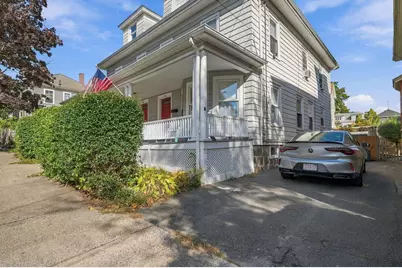 39 Linden St #0, Salem, MA 01970 - Photo 3