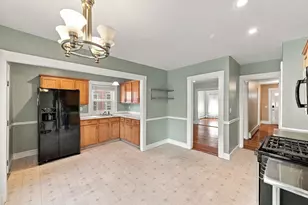 39 Linden St, Salem, MA 01970 - Photo 17