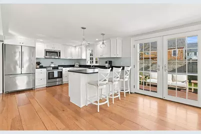 5 Salem St, Newburyport, MA 01950 - Photo 9