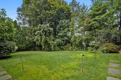 334 Hammond St, Newton, MA 02467 - Photo 35