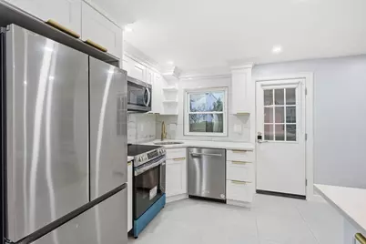 36 Rose Ave #36, Watertown, MA 02472 - Photo 3
