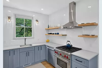 18 Winslow Street #Unit C, Provincetown, MA 02657 - Photo 9