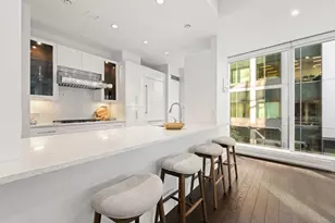 22 Liberty Dr, Boston, MA 02210 - Photo 7