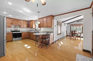 1036 Cohannet St, Taunton, MA 02780 - Photo 5
