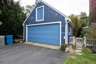165 Comanche Dr, Falmouth, MA 02540 - Photo 3