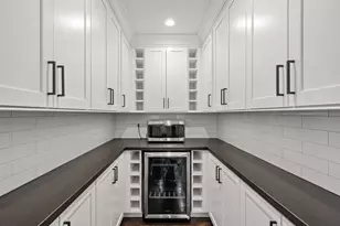 24 Crossman St, Boston, MA 02126 - Photo 5