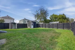 96 Decatur St, Springfield, MA 01151 - Photo 19