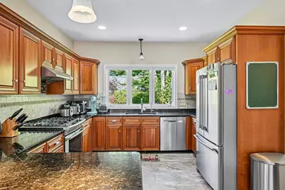 2 Stone Meadow Farm Dr, Shrewsbury, MA 01545 - Photo 9