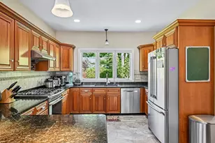 2 Stone Meadow Farm Dr, Shrewsbury, MA 01545 - Photo 9