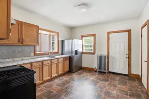54 Commonwealth Ave, Springfield, MA 01108 - Photo 17